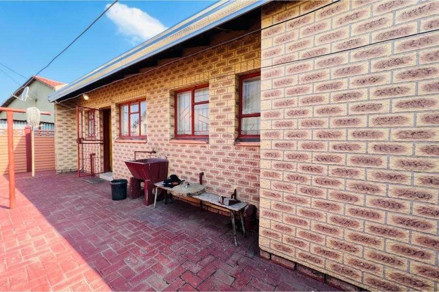 3 Bedroom Property for Sale in Zamdela Free State